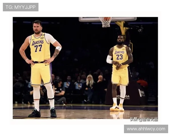 2020赛季掘金与湖人激战回顾：一场经典对决的精彩瞬间与战术分析